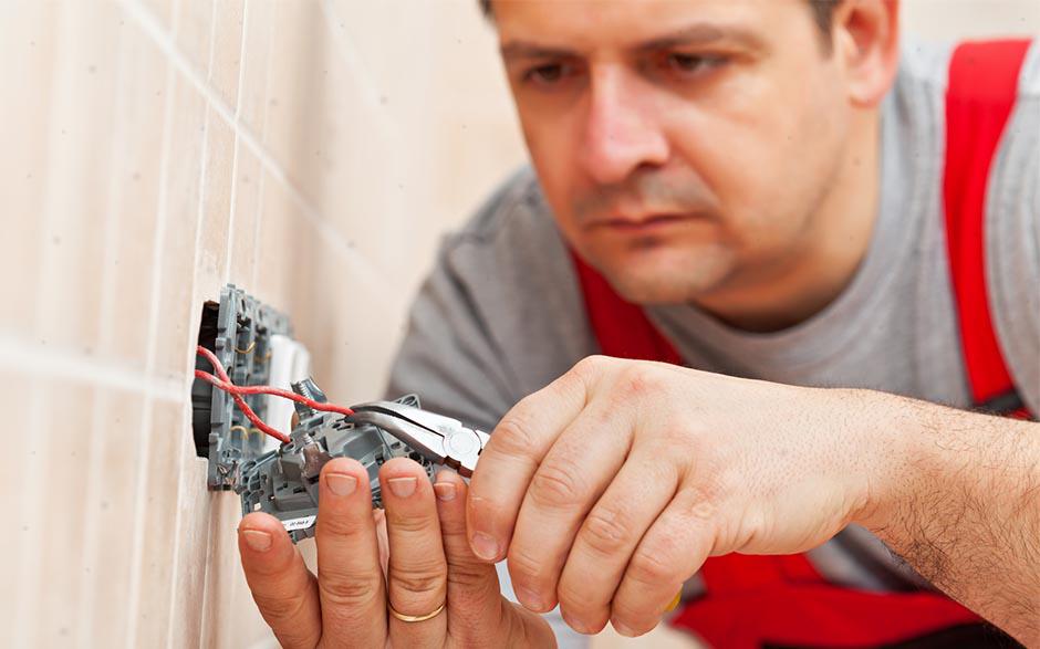 tarif horaire d'un électricien Paris 7