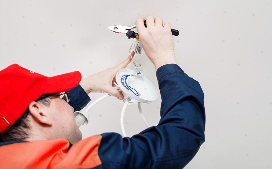 tarif horaire d'un électricien Paris 7